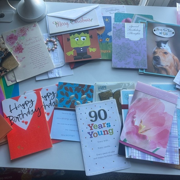 Random greeting card lot and holiday bundle, 50 cards, envelopes event - Picture 2 of 7